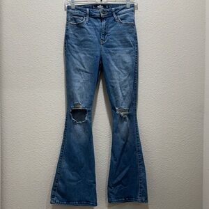 Hollister Women’s high Rise Vintage Distressed Flare Jeans Size 1S EUC